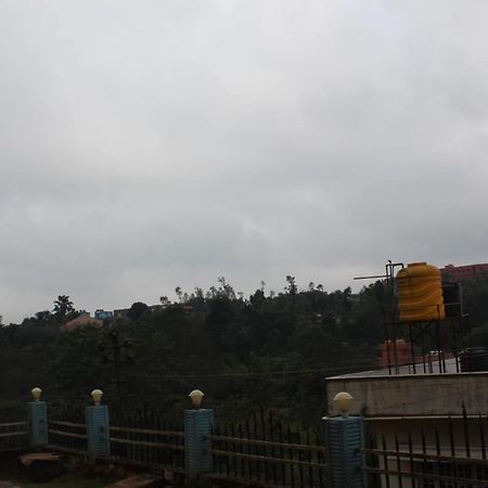 מדיקרי Coorg Vacation Stay מראה חיצוני תמונה